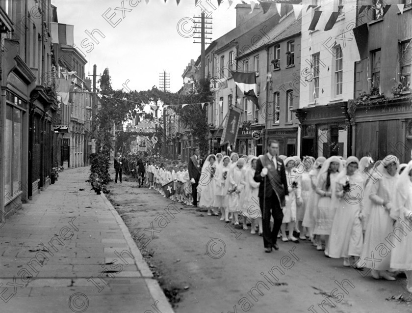 1207108 
 Corpus Christi procession, Bandon, Co. Cork 20/6/1933 Ref. 125B old black and white religion