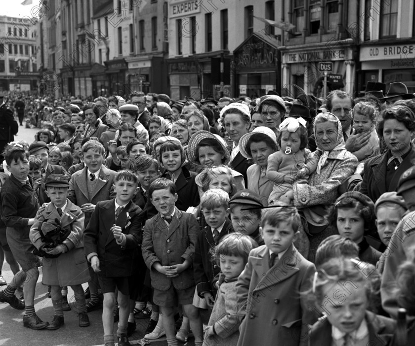 PROCESSION 7(2) 
 AT EUCHARISTIC PROCESSION 12/06/55 - REF. 365H

DOWN MEMORY LANE

BLACK AND WHITE