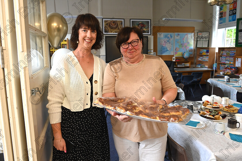 dan-re-7 
 Vice-principal Eimear Bourke with Maira Uí Laoire at the 125-year anniversary celebration of the opening of Réidh na nDoirí National School, Renanirreem Co Cork. Picture Dan Linehan