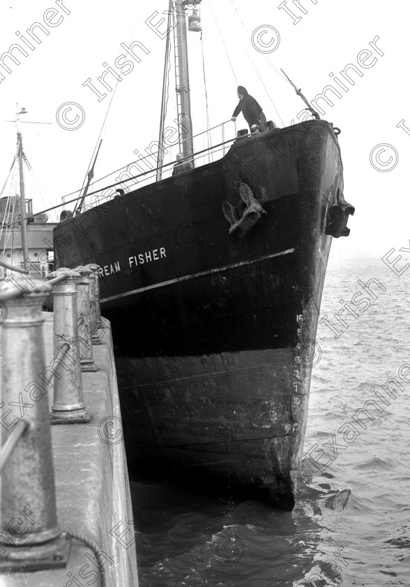 542003 542003 
 PLEASE ARCHIVE - ROYAL CORK YACHT CLUB, COBH - RCYC - DAMAGED BY M.V. STREAM FISHER 21/12/1959 - REF. 6L

DOWN MEMORY LANE - BLACK AND WHITE