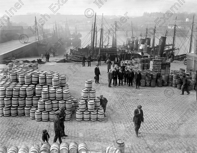 857799 
 For 'READY FOR TARK'
Kinsale herring fishing 14/05/1927 Ref. 31A Old black and white trawlers