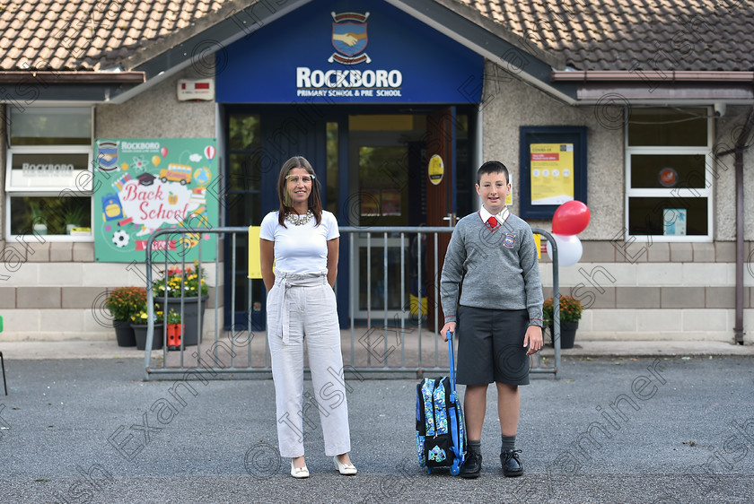 dan-firstday-2 
 Sarah Walsh with 5th class pupil William on his first day back to school at the Rockboro Primary and Pre-school, Cork. Picture Dan Linehan