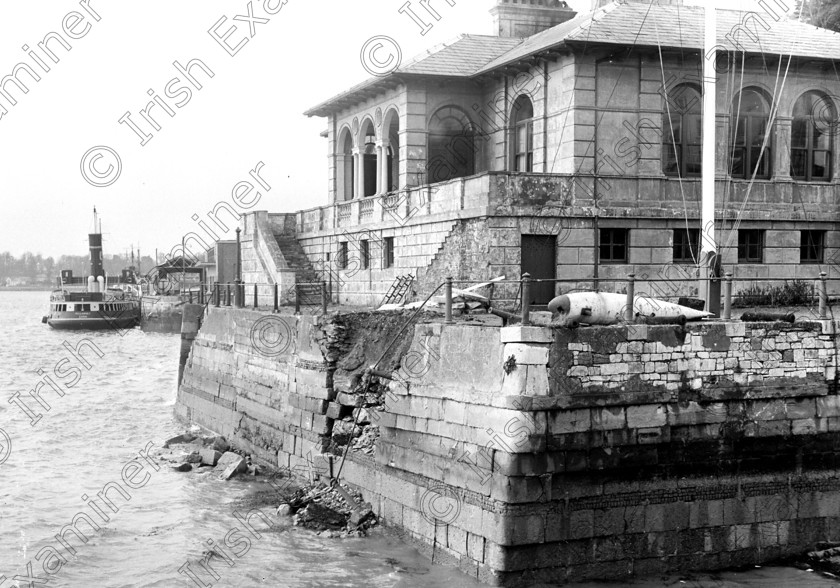 542001 
 PLEASE ARCHIVE - ROYAL CORK YACHT CLUB, COBH - RCYC - DAMAGED BY M.V. STREAM FISHER 21/12/1959 - REF. 6L

DOWN MEMORY LANE - BLACK AND WHITE