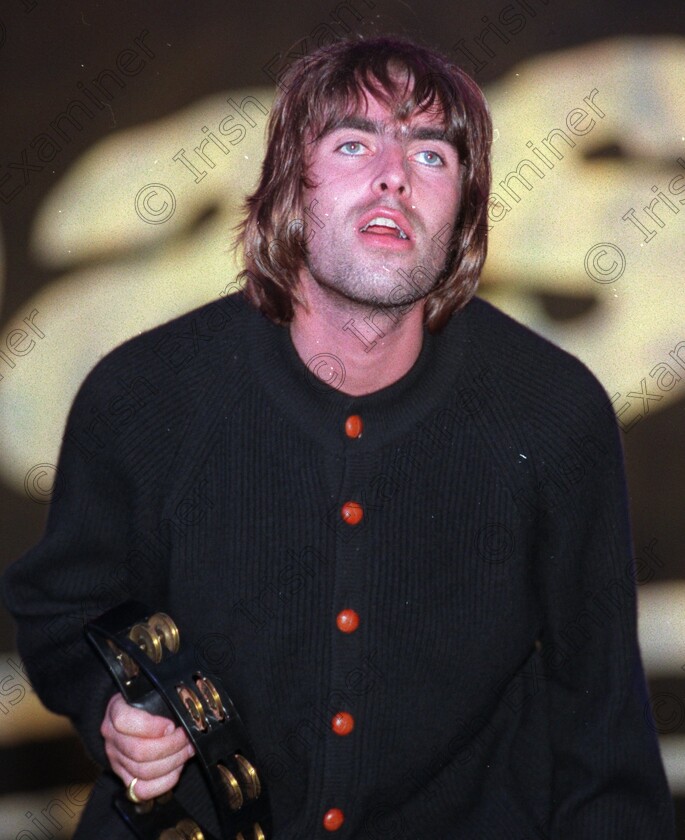 23552 -1368340587 
 OASIS STAR LIAM GALLAGHER ON STAGE AT PAIRC UI CHAOIMH LAST NIGHT.PICTURE DAN LINEHAN 
 Keywords: PUBDATE___8_1996_09_26