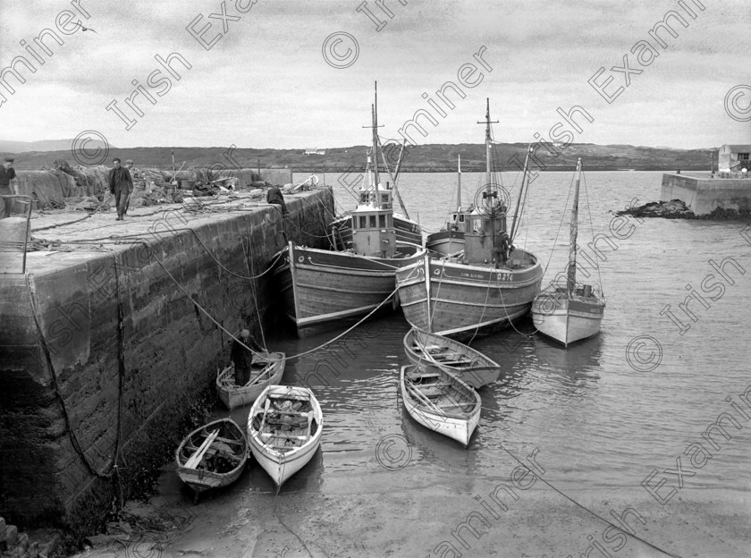 870078 870078(1) 
 NOW AND THEN BALTIMORE

Cork Weekly Examiner feature on fishing at Baltimore, West Cork 15/10/1957 Ref. 708J old black and white fisheries trawlers