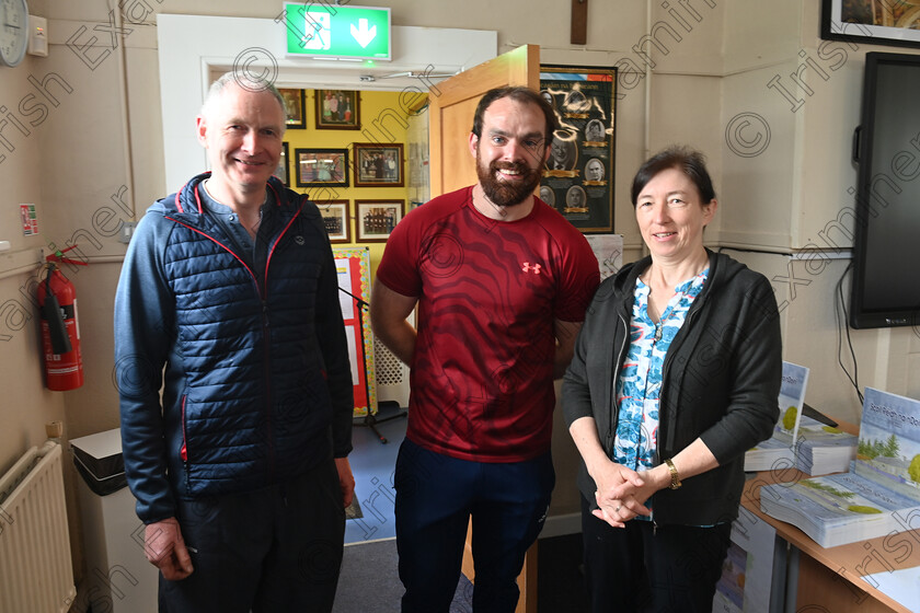 dan-re-8 
 Diarmuid O Loingsigh and Helen Uí Loingsigh with principal Cian O Duinnín at the 125-year anniversary celebration of the opening of Réidh na nDoirí National School, Renanirreem Co Cork. Picture Dan Linehan