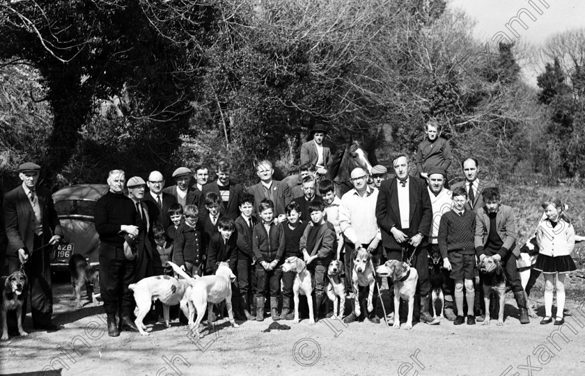 Forum-April-22(1) 
 DRIPSEY HUNT CLUB MEET AT DRIPSEY BRIDGE 06/04/1969 - REF. 634P/018

DOWN MEMORY LANE - BLACK AND WHITE