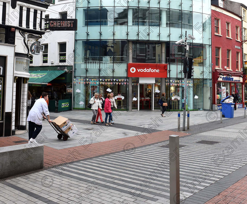 oliver-plunkett 
 Now & Then Cork Photo Collection. Corner of Winthrop street and Oliver Plunkett Street 2015 
 Keywords: Cork; Winthrop Street Oliver Plunknett Street