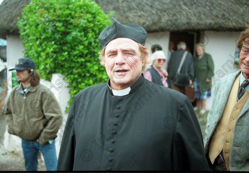 1108551 1108551 
 Divine Rapture film at Ballycotton, 11/7/95 1995 
Marlon Brando , John Hurt . ref no 629/048 629/48