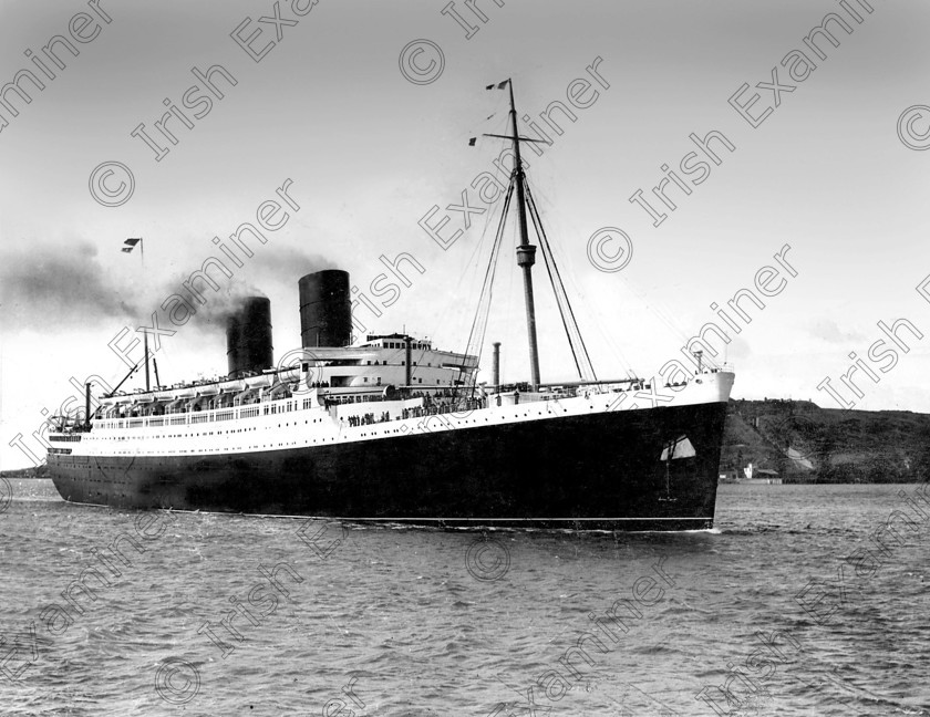 1269335 1269335 
 Cunard White Star liner RMS Mauritania on its inaugural voyage to Cobh, Co. Cork 19/6/1939 Ref. 350C old black and white